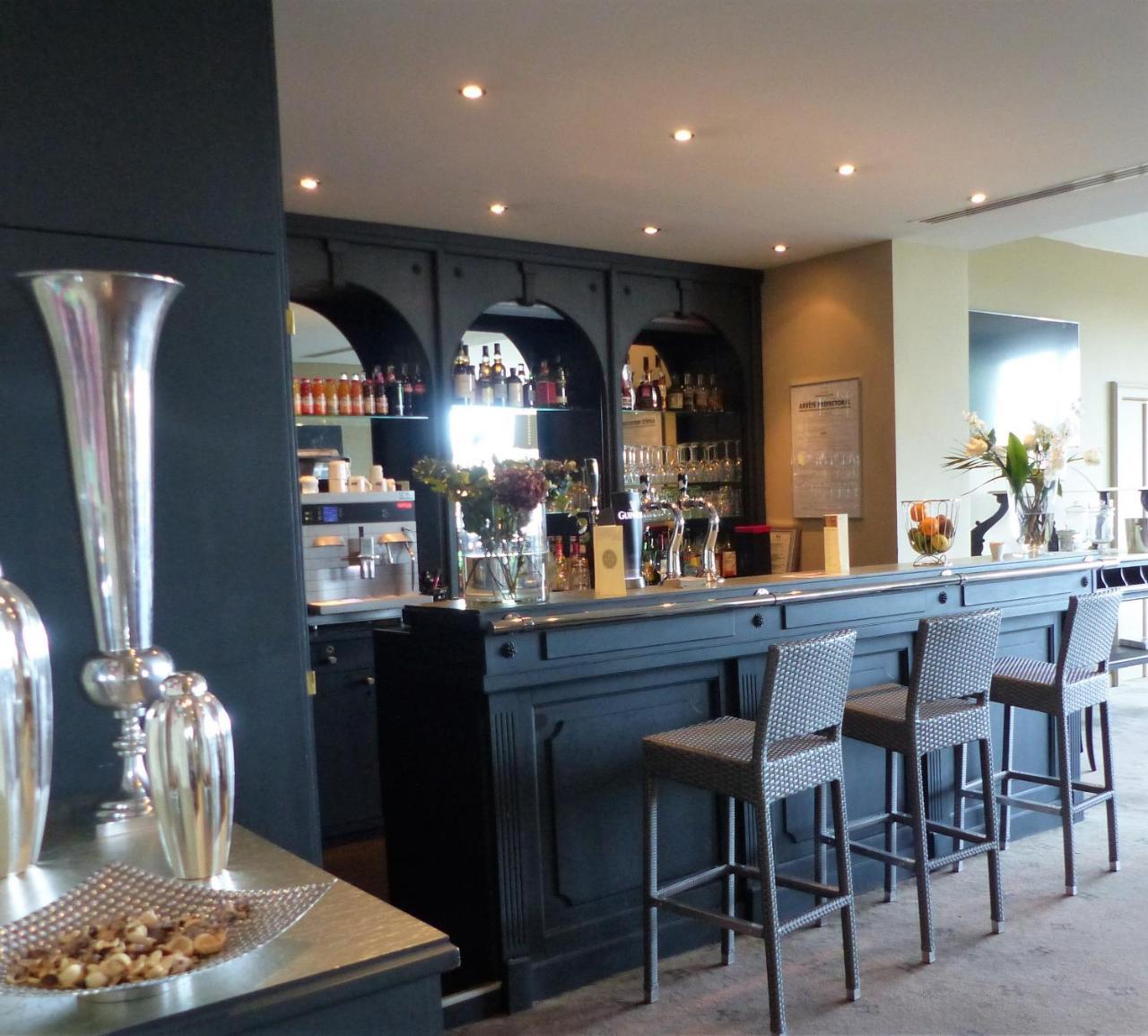 Le H - Hotel & Restaurant Barr Eksteriør billede