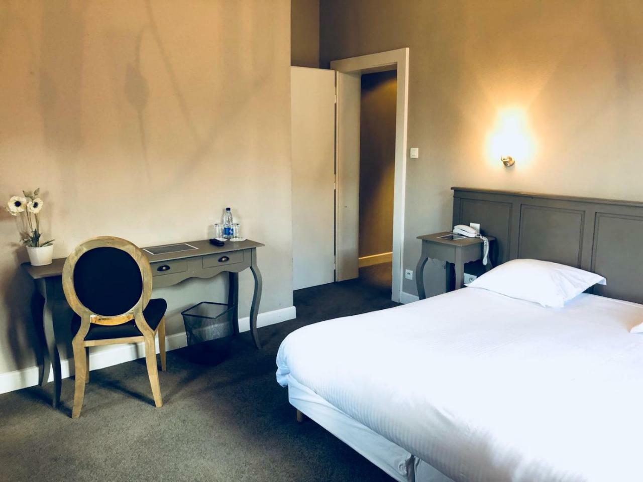 Le H - Hotel & Restaurant Barr Eksteriør billede